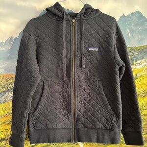 Patagonia Women's Organic Cotton Quilt Hoody-Navy; Fall 2019